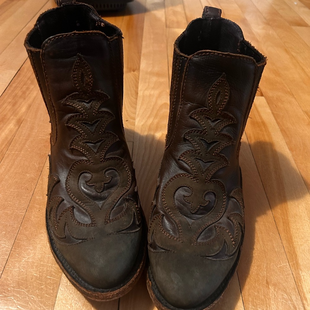 Women's Liberty Black Leather Western Ankle Boots